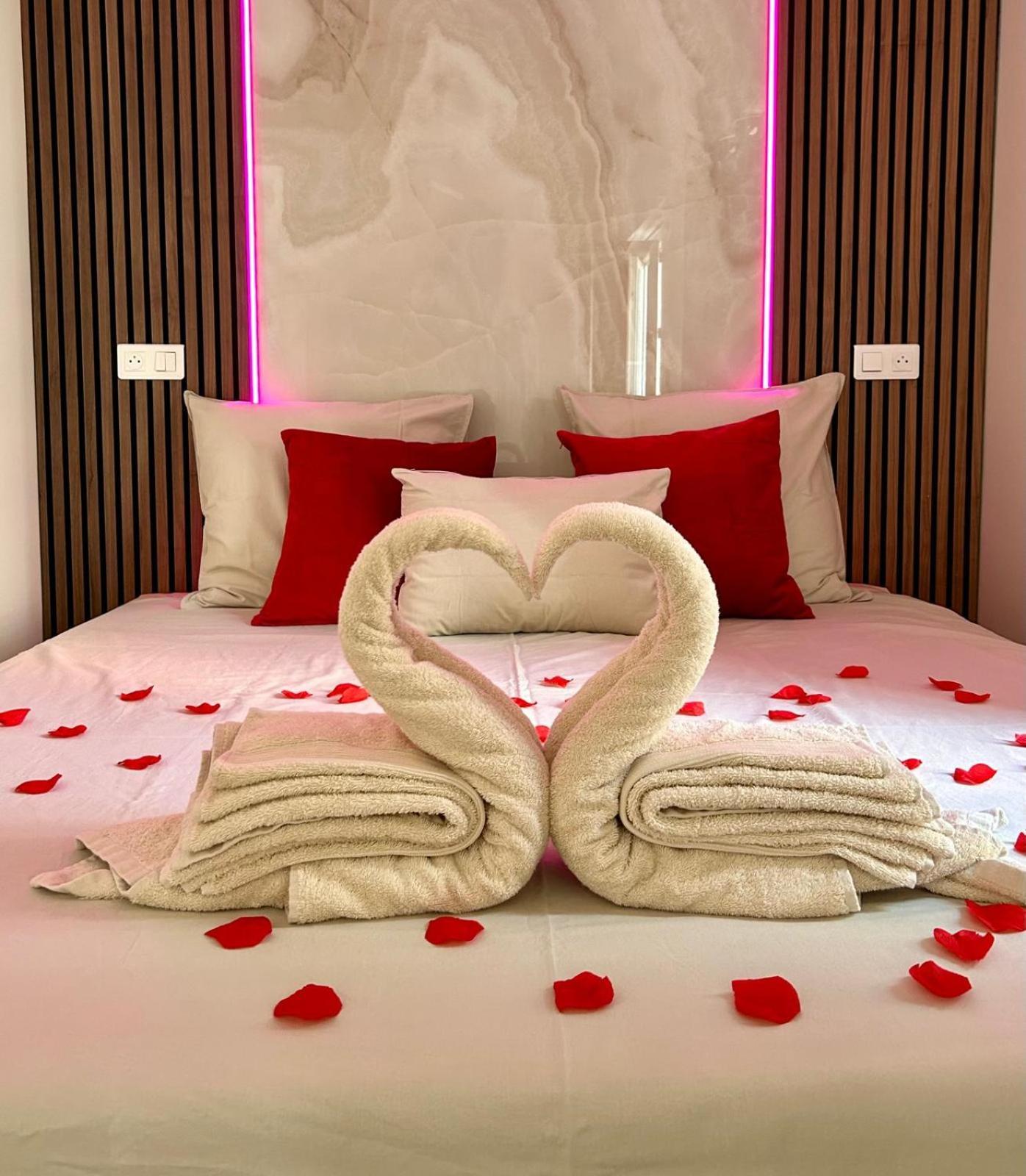 Intimate Escape - Seaside - Spa Bath - Wifi - Ac Nice Exteriér fotografie